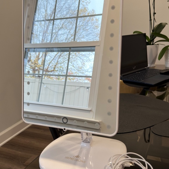 Impressions Vanity Touch Pro Makeup Mirror with LED Lights and Speaker - Picture 2 of 5